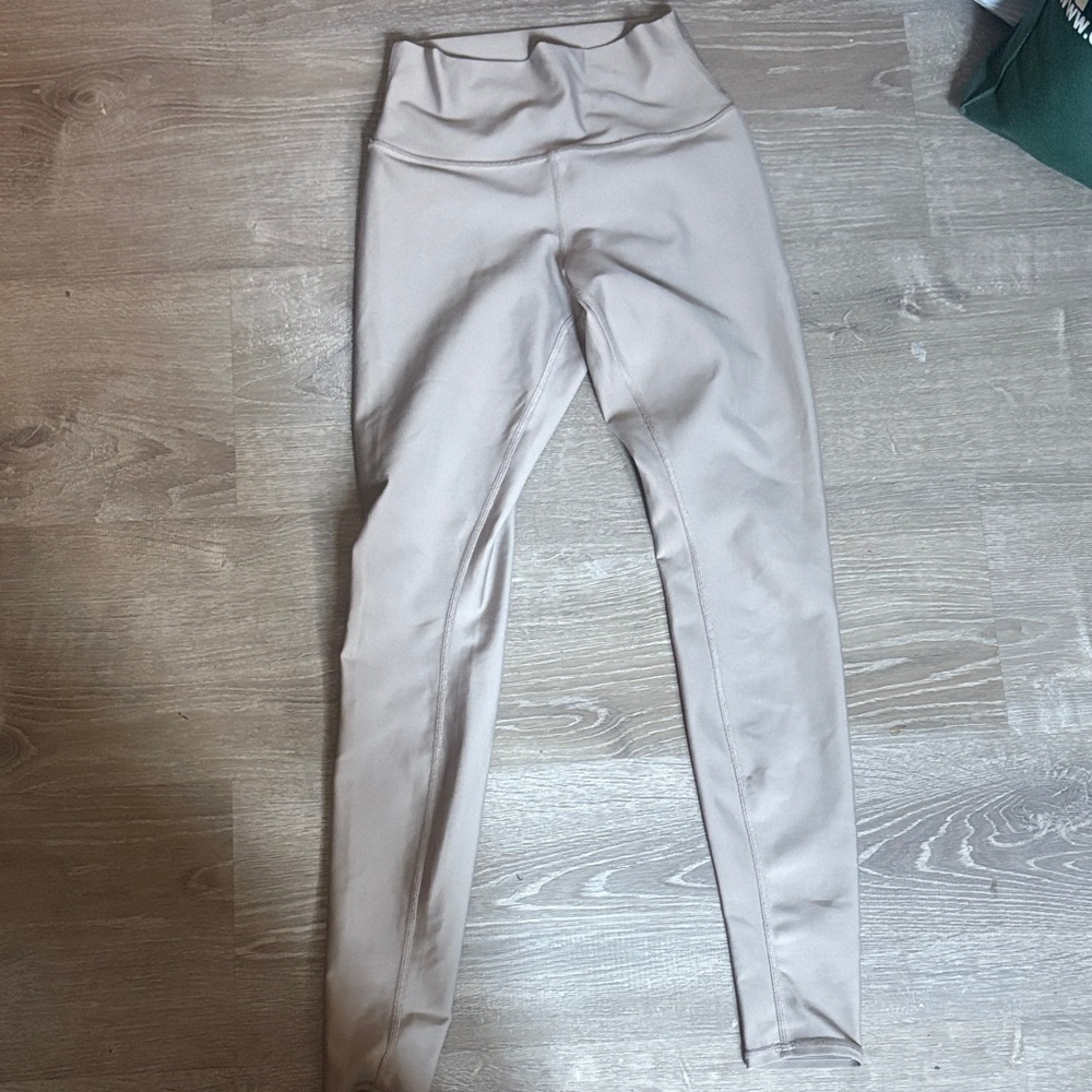 ALO Yoga Cream High-Waisted Leggings